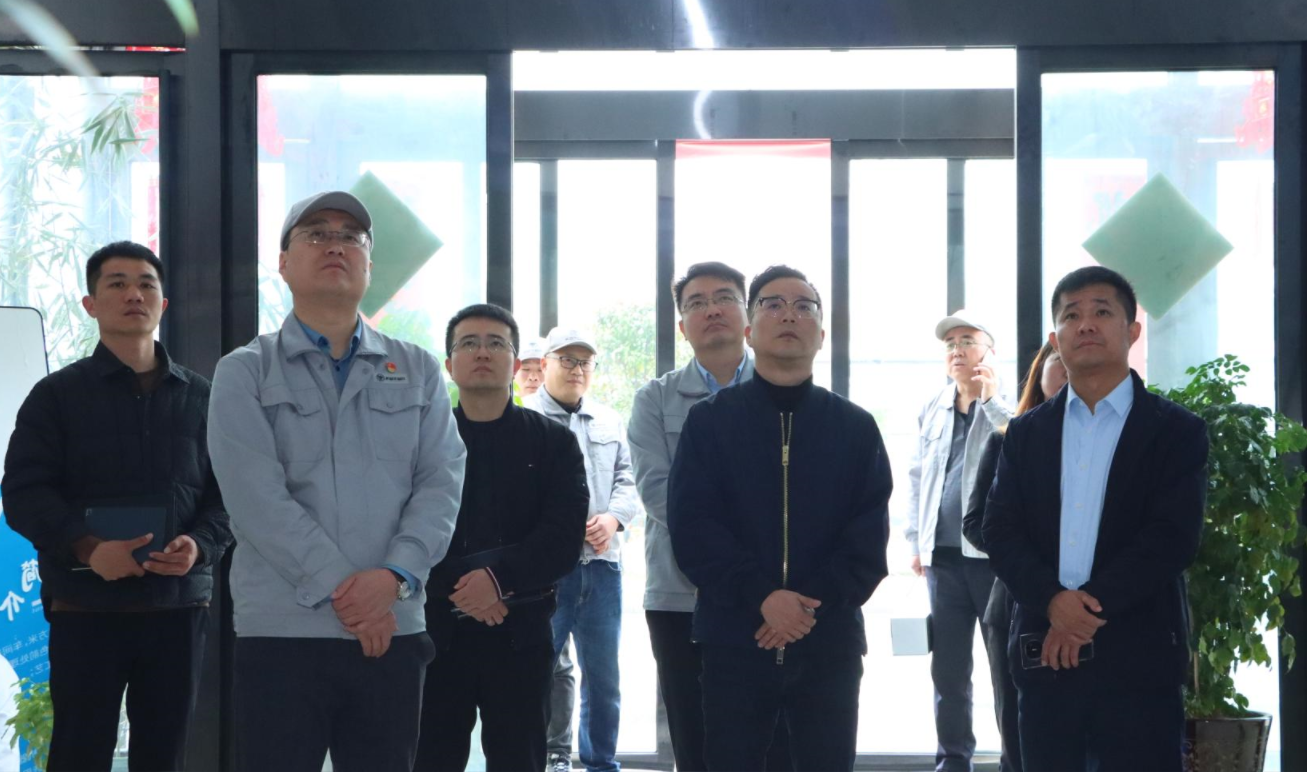  楚勝汽車集團(tuán)董事長董鳴勇帶隊(duì)赴福田汽車長沙超級(jí)卡車工